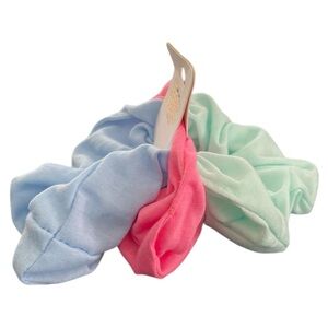CHLOE ACCESSORY 3 PIECE PASTEL SCRUNCHY SET